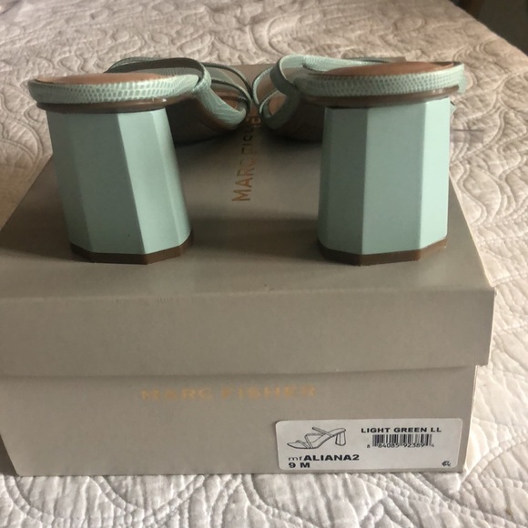 Marc Fisher Size 9 Alaina Light Green Sandal - Picture 5 of 6